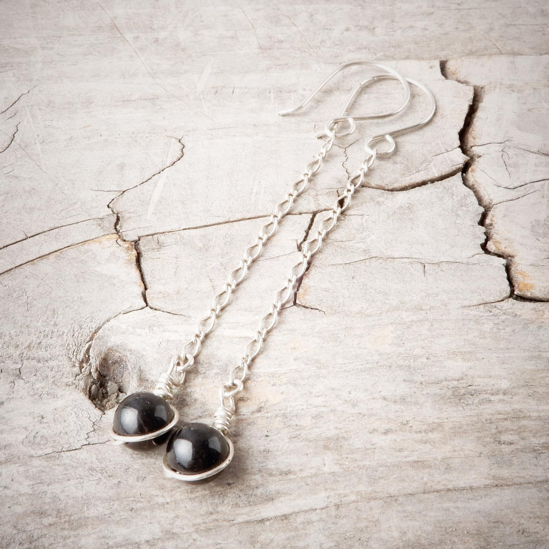 SIMPLE ONYX DANGLE EARRINGS
