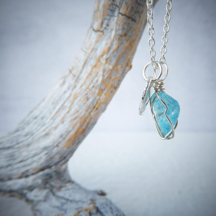 RAW APATITE NECKLACE