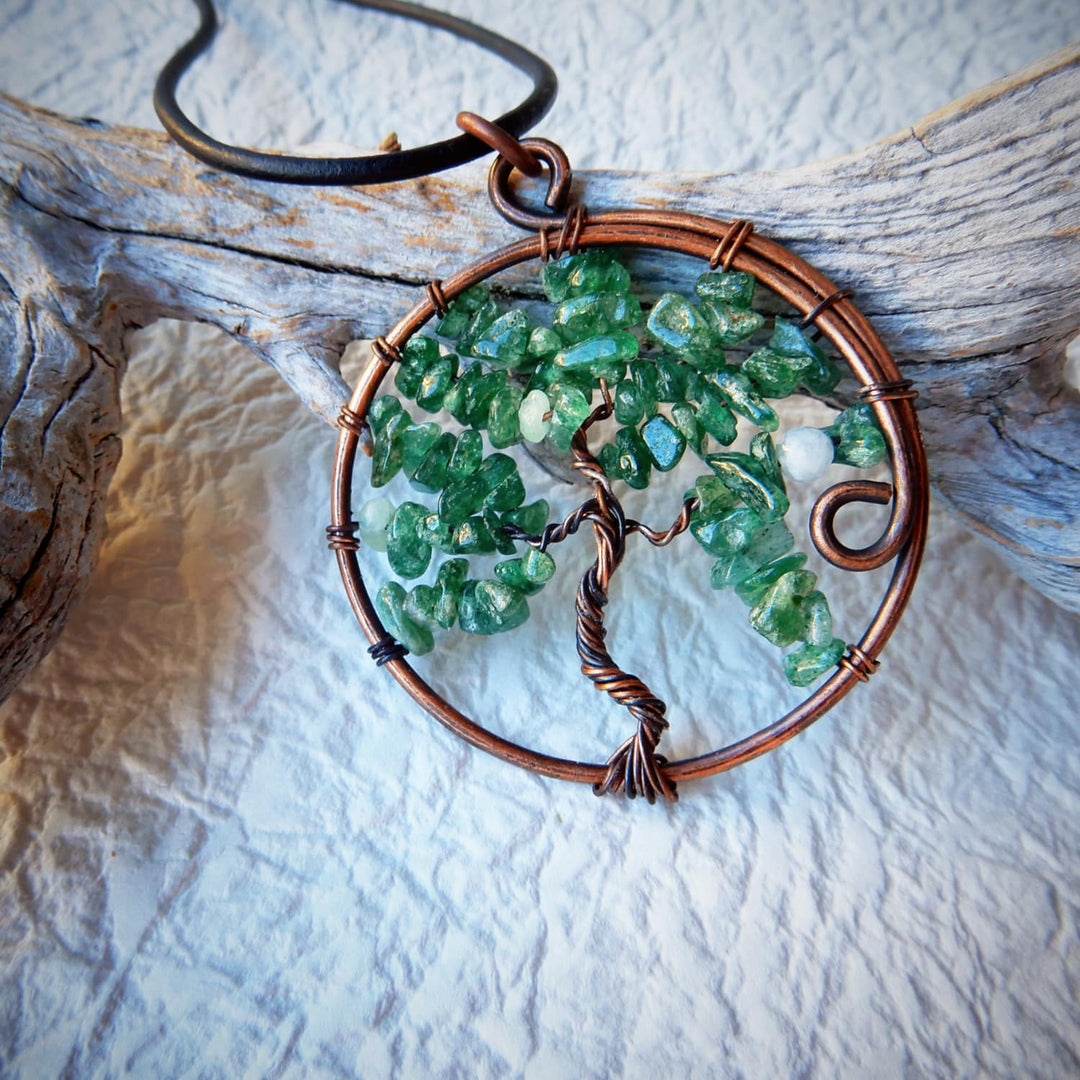 GREEN LEAVES TREE of LIFE