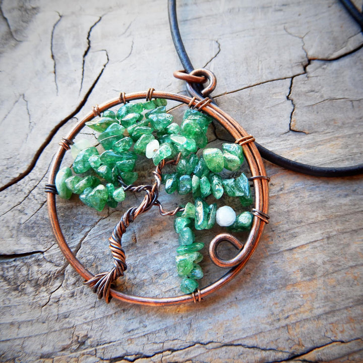 GREEN LEAVES TREE of LIFE