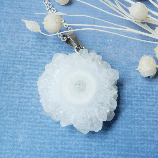 Illuminating the World: Unveiling the Enchanting Beauty of Solar Quartz
