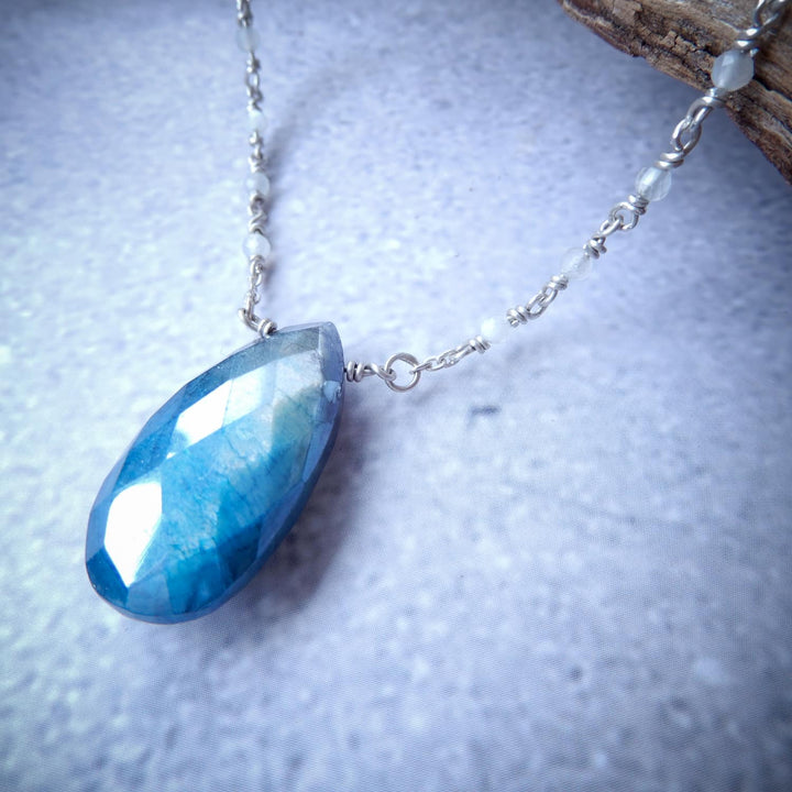 SILVER BLUE AND WHITE MOONSTONE NECKLACE