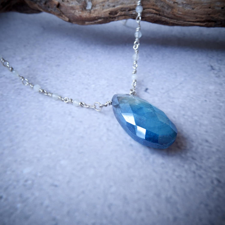 SILVER BLUE AND WHITE MOONSTONE NECKLACE