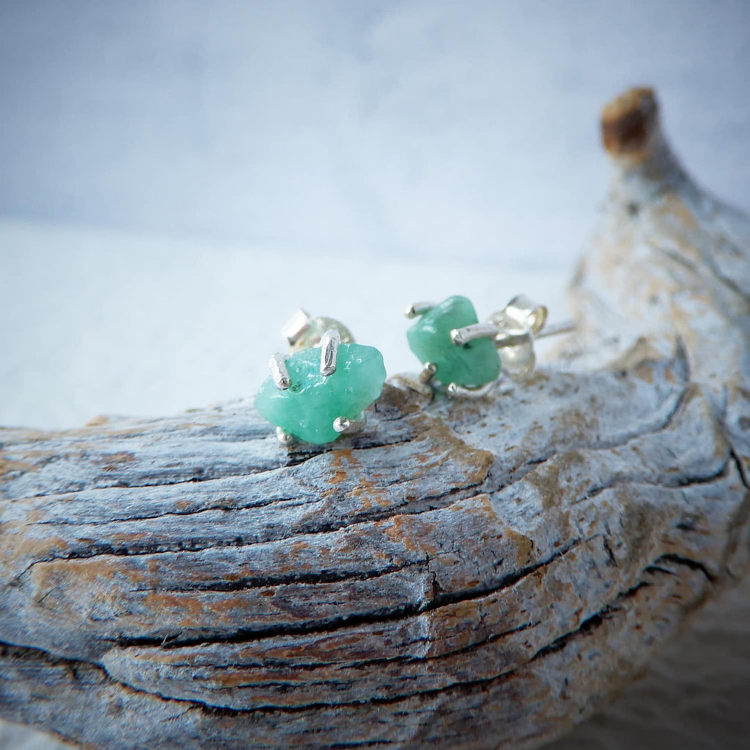 SILVER EMERALD STUD EARRINGS