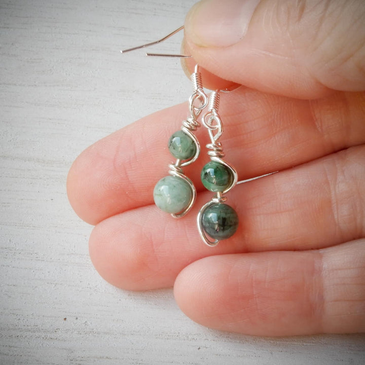 SILVER EMERALD EARRINGS