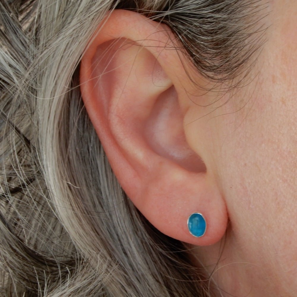 apatite studs on model
