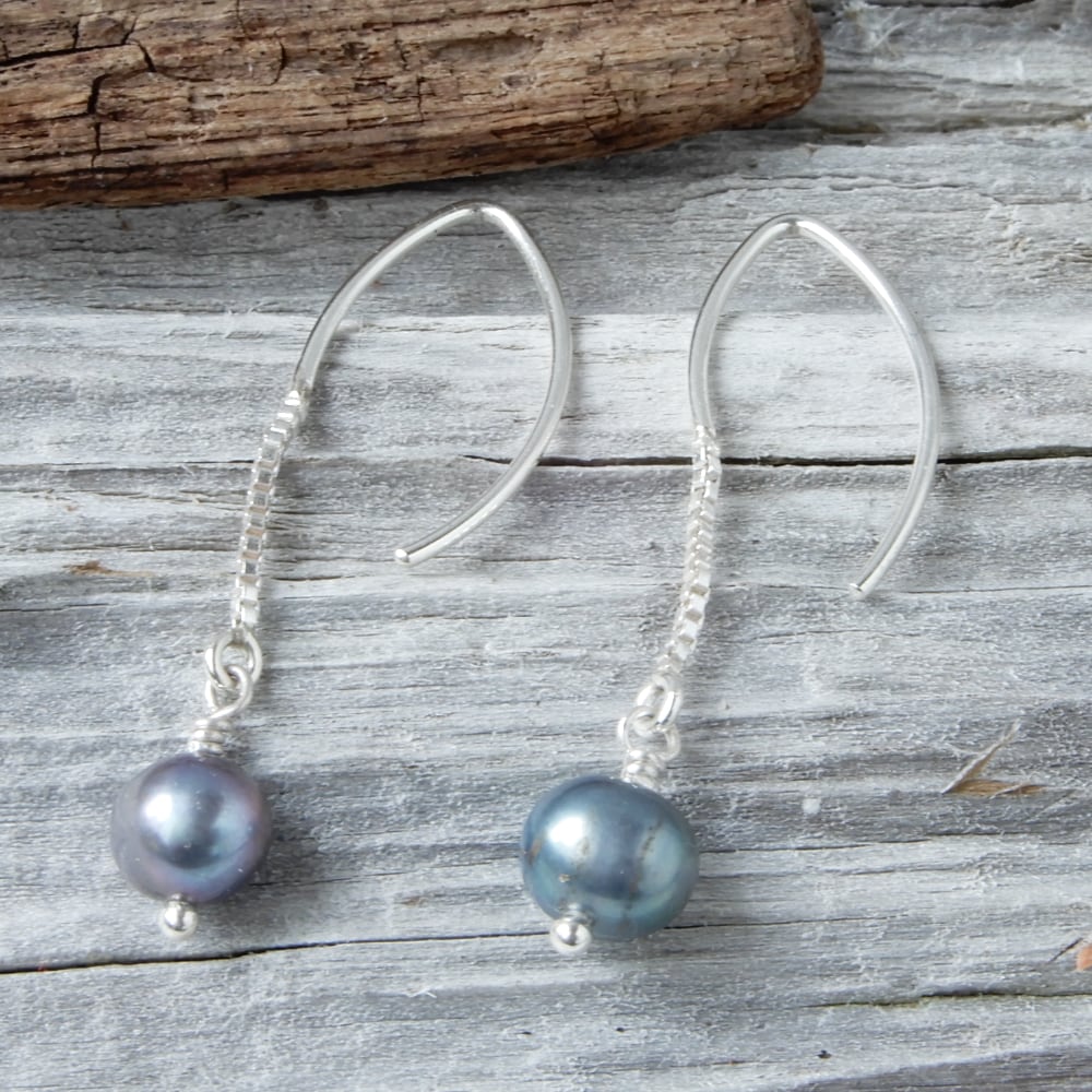 silver freshwater pearl dangle earrings