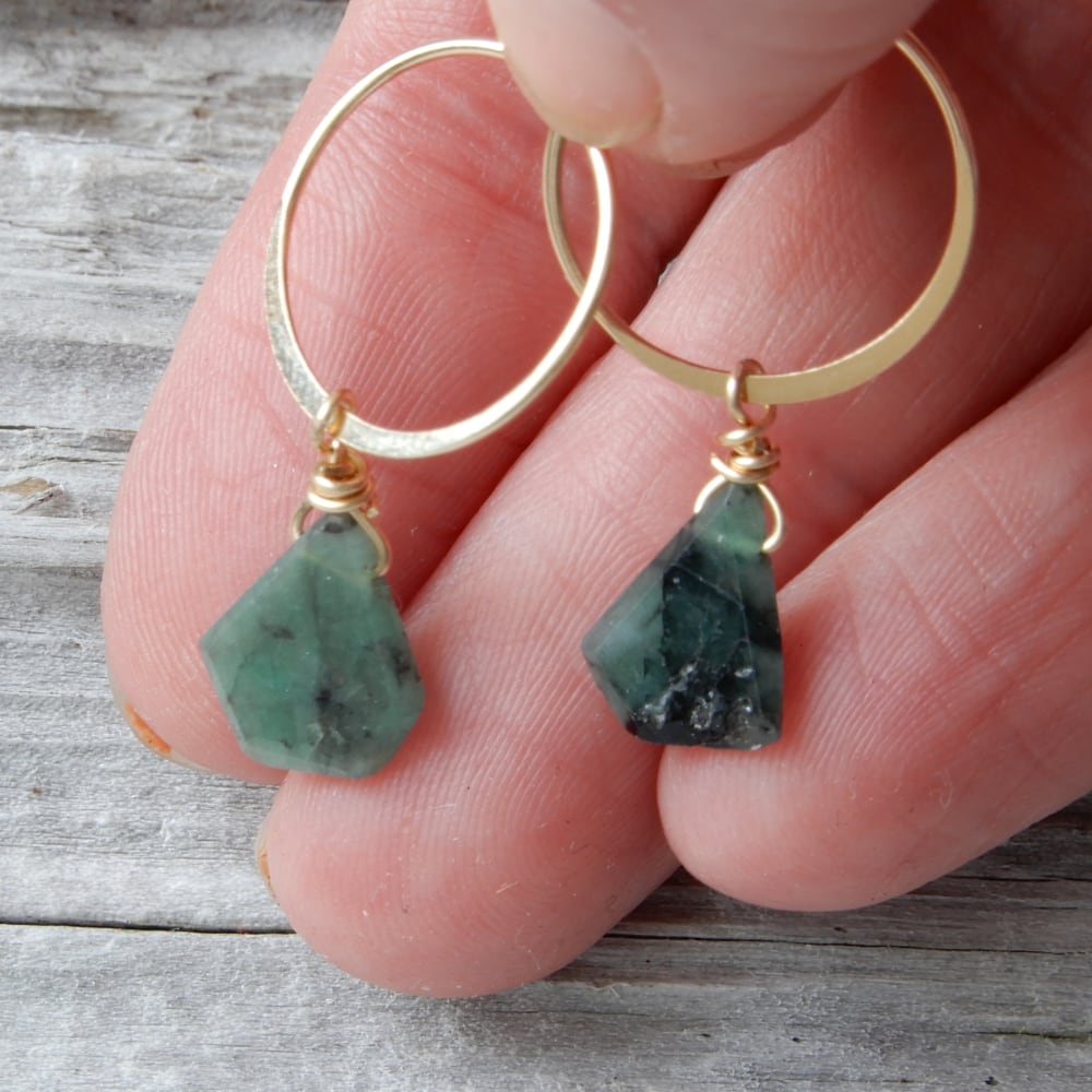 gold hoop emerald stone earrings size